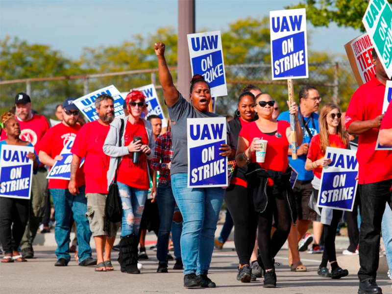 EEUU: el sindicato automotriz salió con los botines de punta contra Trump y Musk EEUU: el sindicato automotriz salió con los botines de punta contra Trump y Musk