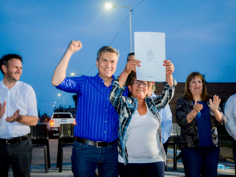 Zdero entregó 196 certificados RUBH a familias de Fontana Zdero entregó 196 certificados RUBH a familias de Fontana