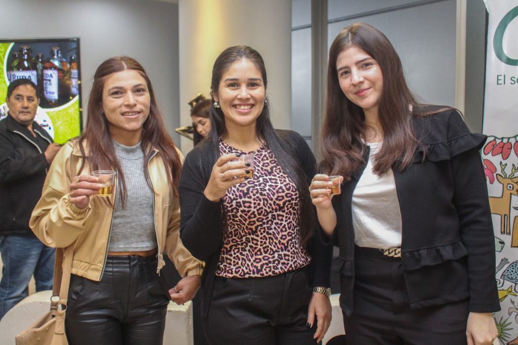 1 de Agosto: el Gobierno recibió a los trabajadores estatales con la tradicional caña con ruda