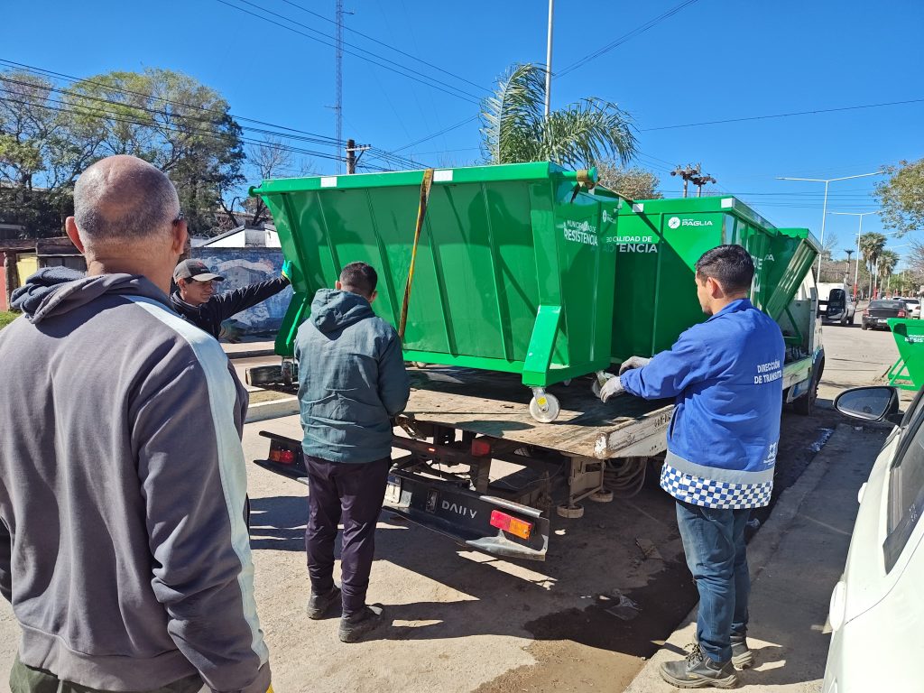 El municipio dispuso nuevos contenedores de residuos en el barrio Güiraldes