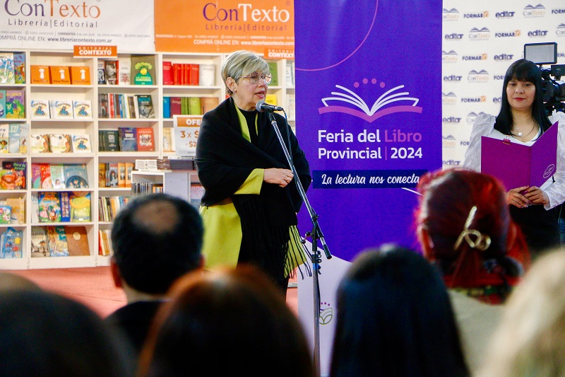 Abrió la Feria del Libro Provincial: “Vamos a mostrar que en el Chaco la lectura vuelve a tener un sitio” Abrió la Feria del Libro Provincial: “Vamos a mostrar que en el Chaco la lectura vuelve a tener un sitio”