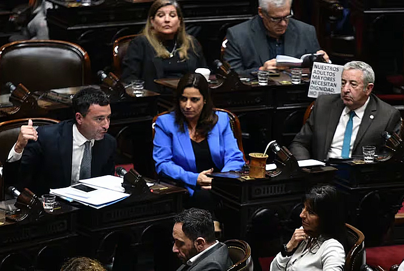 Los radicales del bloque de Rodrigo de Loredo tampoco darán quórum Los radicales del bloque de Rodrigo de Loredo tampoco darán quórum