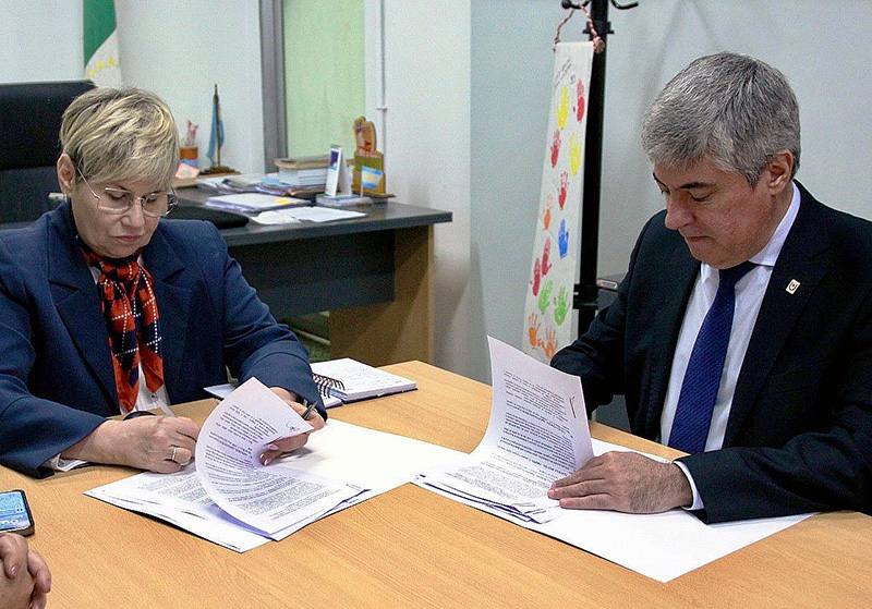 Educación y la UNNE acordaron agenda conjunta para el fortalecimiento de proyectos educativos y académicos Educación y la UNNE acordaron agenda conjunta para el fortalecimiento de proyectos educativos y académicos
