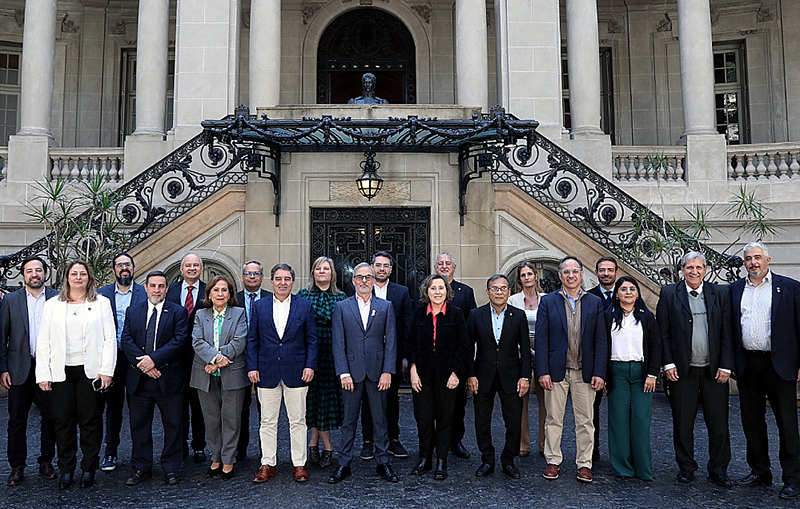 En reunión del Consejo Federal de Salud acordaron estrategias de lucha contra el dengue En reunión del Consejo Federal de Salud acordaron estrategias de lucha contra el dengue