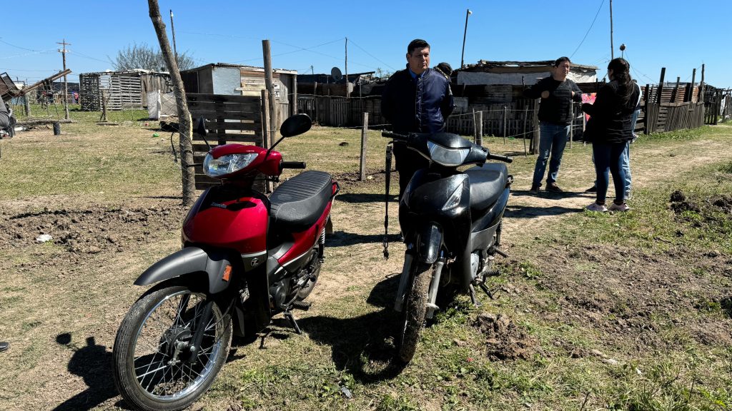 Crimen de la Alvear: secuestran la motocicleta robada y la utilizada por los delincuentes