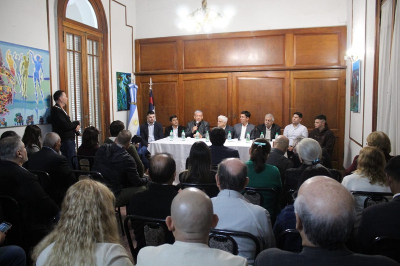 El municipio de Resistencia y pastores de la ciudad presentaron el “Mes de las Iglesias Evangélicas” El municipio de Resistencia y pastores de la ciudad presentaron el “Mes de las Iglesias Evangélicas”