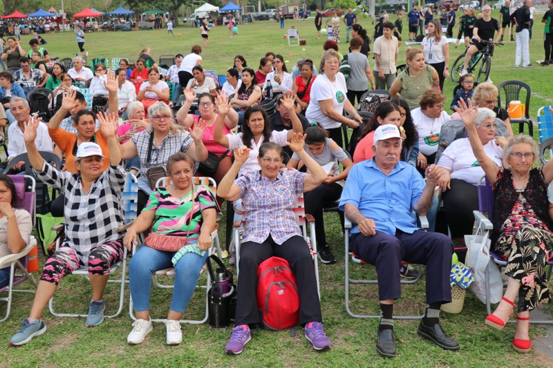 Resistencia cierra el Mes de los Adultos Mayores en el Parque de la Democracia Resistencia cierra el Mes de los Adultos Mayores en el Parque de la Democracia