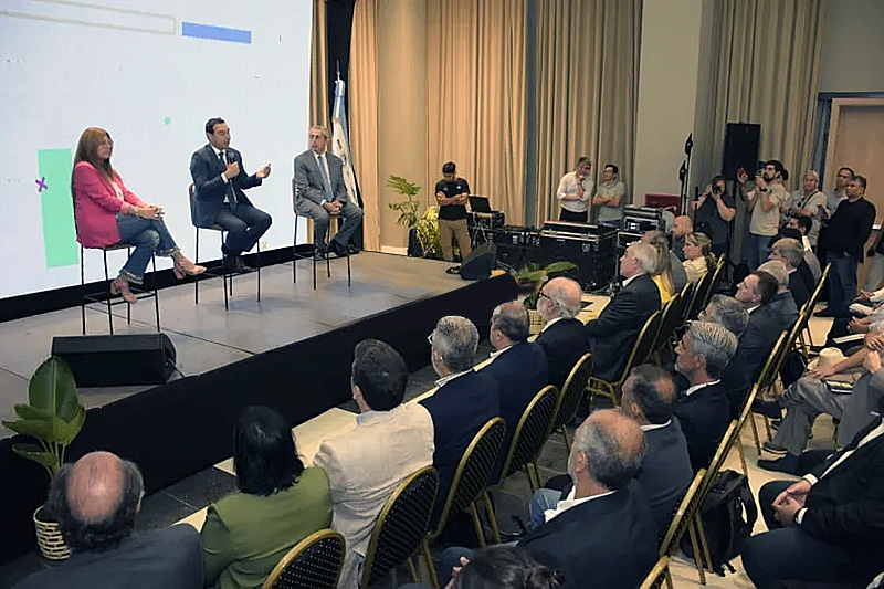 Reunión técnica de la Región Litoral: agenda de energía, Hidrovía y la conservación del Paraná con sus recursos Reunión técnica de la Región Litoral: agenda de energía, Hidrovía y la conservación del Paraná con sus recursos