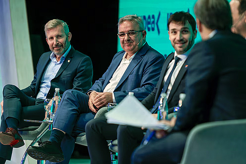 Gobernadores se mostraron críticos contra el Gobierno e insistieron por la coparticipación Gobernadores se mostraron críticos contra el Gobierno e insistieron por la coparticipación