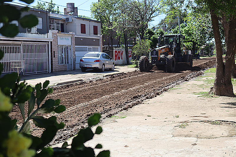 La Municipalidad de Resistencia multiplica perfilados y ripio en calles de la ciudad La Municipalidad de Resistencia multiplica perfilados y ripio en calles de la ciudad