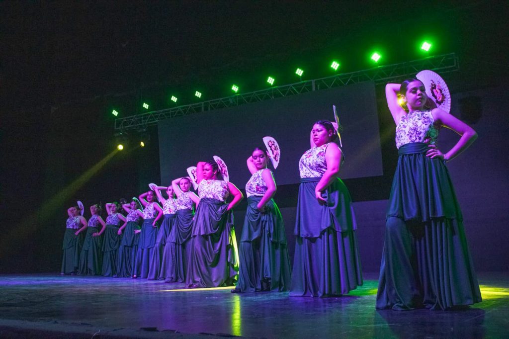 El 38º festival anual de la Escuela Municipal de Danzas Clásicas e Internacionales colmó el Domo