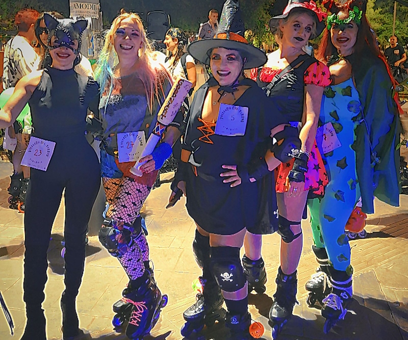 El municipio acompañó un gran despliegue nocturno en la celebración de Halloween sobre rollers El municipio acompañó un gran despliegue nocturno en la celebración de Halloween sobre rollers