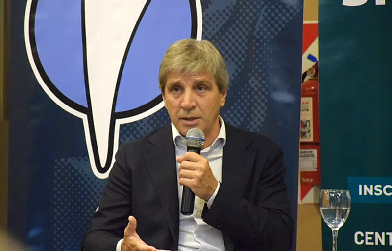 Caputo en Corrientes: ““Nos va a ir bien. Hubo una causalidad en todo esto, y los empresarios lo están viendo” Caputo en Corrientes: ““Nos va a ir bien. Hubo una causalidad en todo esto, y los empresarios lo están viendo”