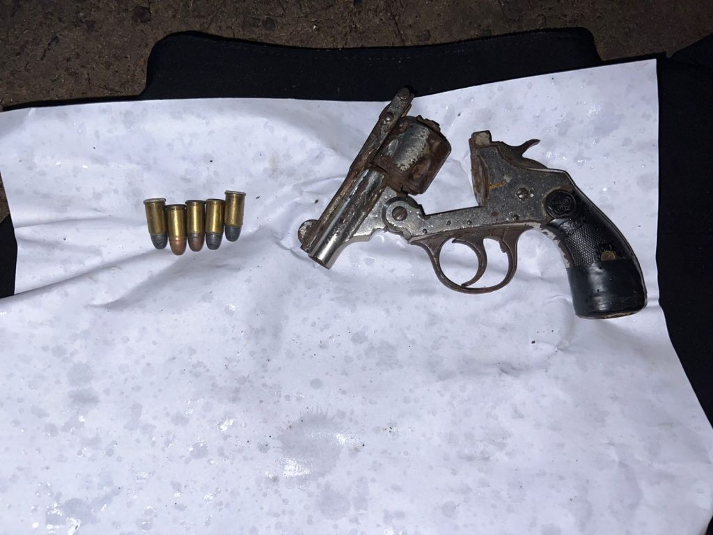 Detuvieron a un sujeto armado y con droga en la zona sur de la capital chaqueña