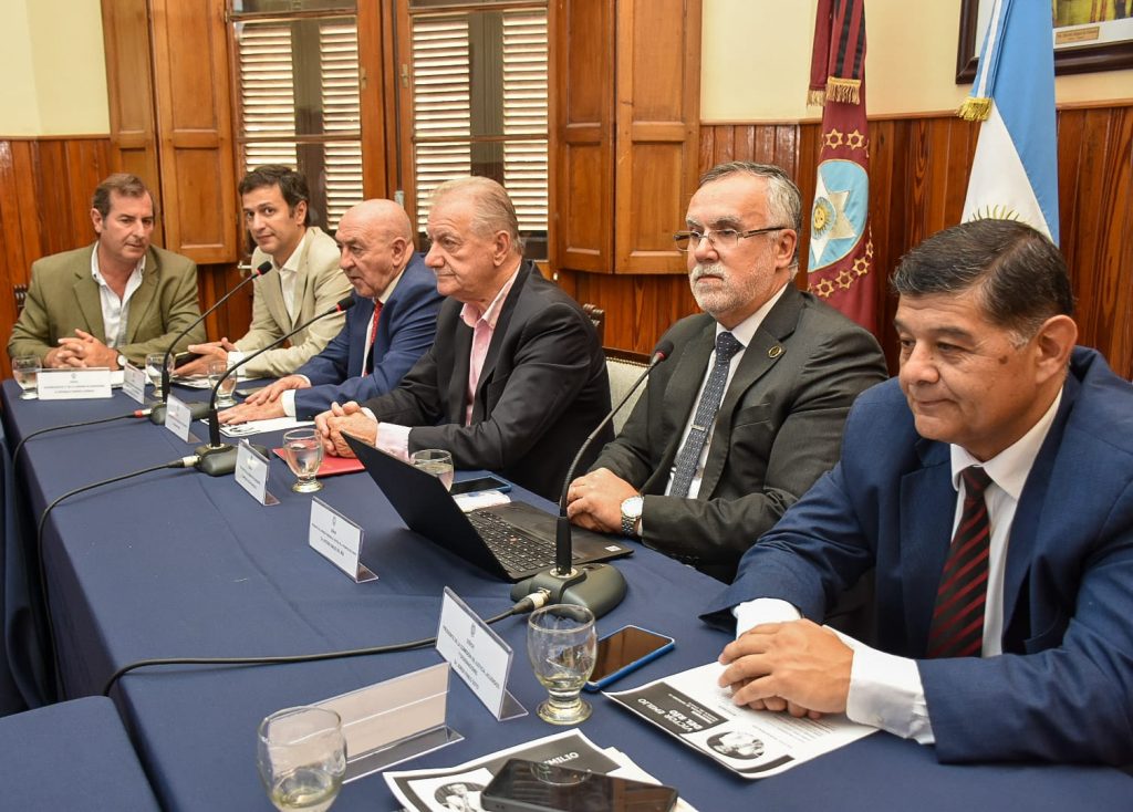 En Salta, Del Río expuso la experiencia chaqueña en juicios por jurados En Salta, Del Río expuso la experiencia chaqueña en juicios por jurados