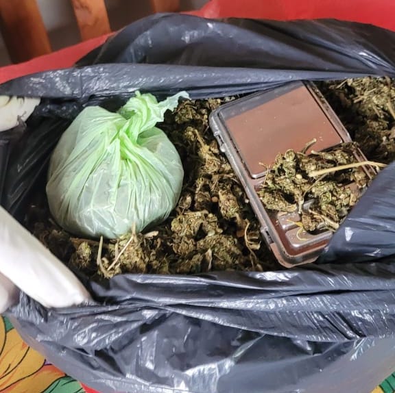 Villa Berthet: allanaron dos “búnkers” y secuestraron marihuana, cocaína y dinero Villa Berthet: allanaron dos “búnkers” y secuestraron marihuana, cocaína y dinero