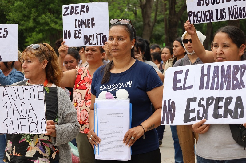 Este jueves quinta ronda de “Madres contra el hambre” en Casa de Gobierno Este jueves quinta ronda de “Madres contra el hambre” en Casa de Gobierno
