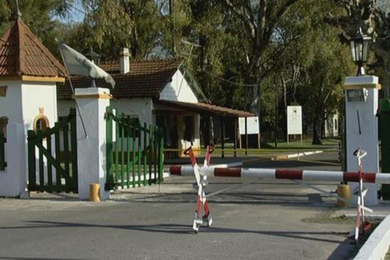 Buenos Aires presentó un amparo para frenar la venta de un predio de Campo de Mayo Buenos Aires presentó un amparo para frenar la venta de un predio de Campo de Mayo