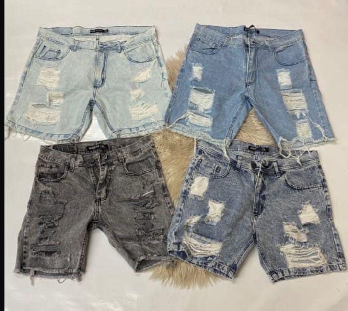 Tras las rejas: detienen a dos mecheras y recuperan varias prendas de vestir Tras las rejas: detienen a dos mecheras y recuperan varias prendas de vestir