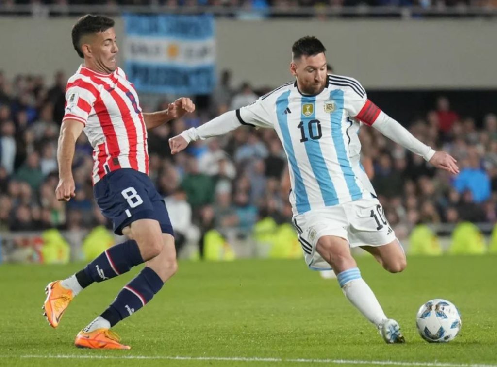 Argentina quiere seguir en lo más alto de las Eliminatorias en una visita de riesgo ante Paraguay