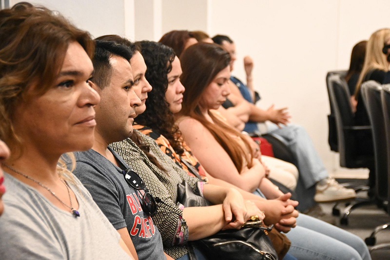 Dalex Ariadna Gallozo y Aldana Elizabet Martin González fueron galardonadas con el premio “Bettina Vásquez” Dalex Ariadna Gallozo y Aldana Elizabet Martin González fueron galardonadas con el premio “Bettina Vásquez”