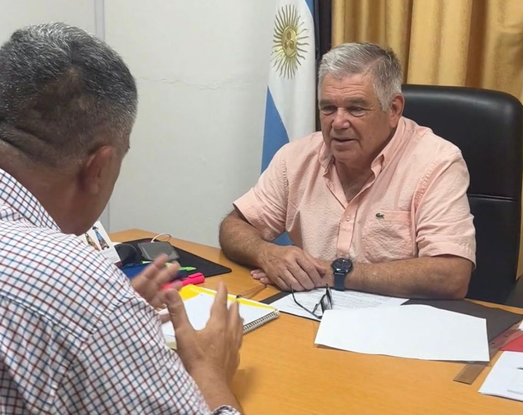 Isla del Cerrito: ante la llegada del verano, Sameep refuerza trabajos junto al municipio Isla del Cerrito: ante la llegada del verano, Sameep refuerza trabajos junto al municipio
