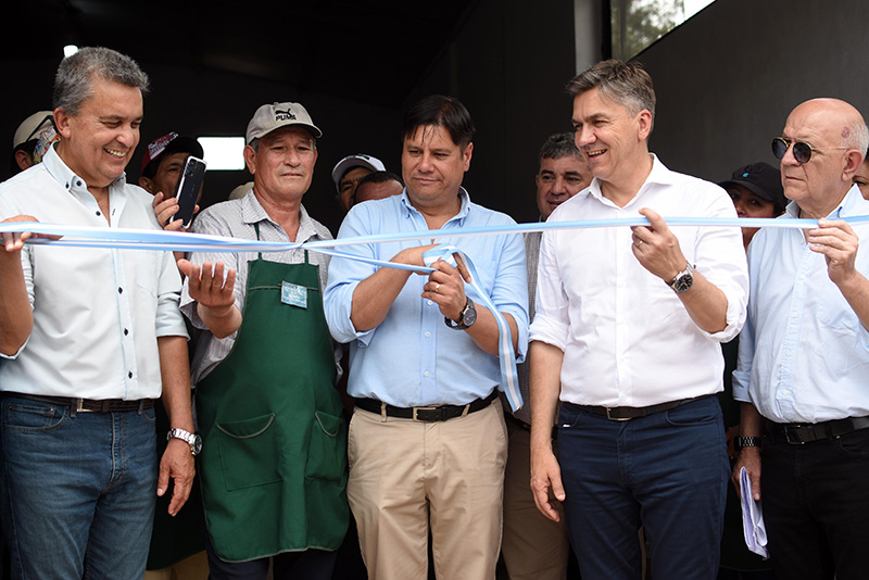 Zdero inauguró la Feria Franca que impulsará la producción de El Palmar en Quitilipi Zdero inauguró la Feria Franca que impulsará la producción de El Palmar en Quitilipi