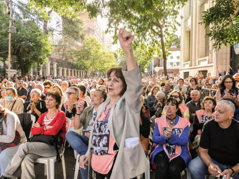 Familiares de los desaparecidos de la Santa Cruz repudiaron el negacionismo del Gobierno Familiares de los desaparecidos de la Santa Cruz repudiaron el negacionismo del Gobierno