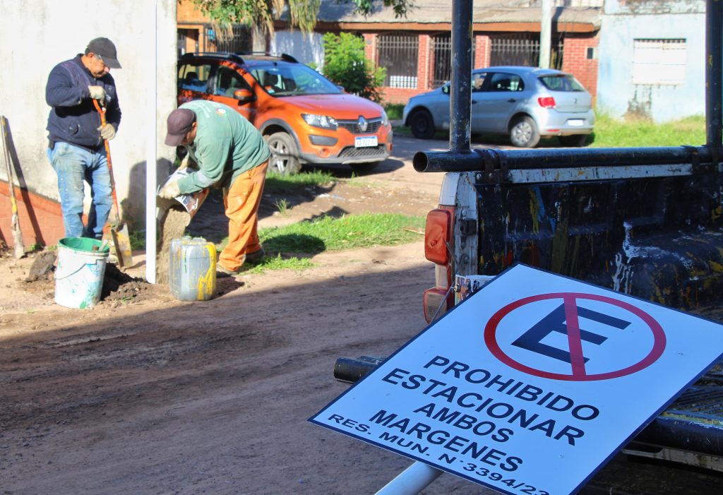 El municipio recuerda que no está permitido estacionar en el pasaje Castelli