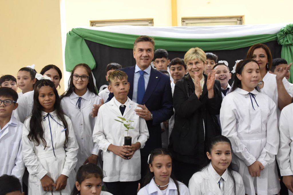 Fin de clases: la ministra Naidenoff agradeció por acompañar los desafíos de la Educación en este año