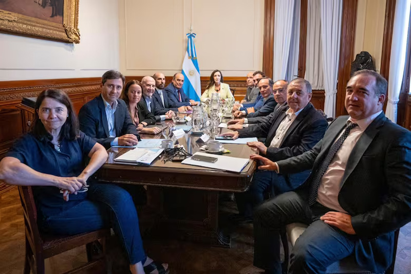 Senado: Francos se llevó el compromiso de apurar la suspensión de las PASO y la ficha limpia pierde impulso Senado: Francos se llevó el compromiso de apurar la suspensión de las PASO y la ficha limpia pierde impulso