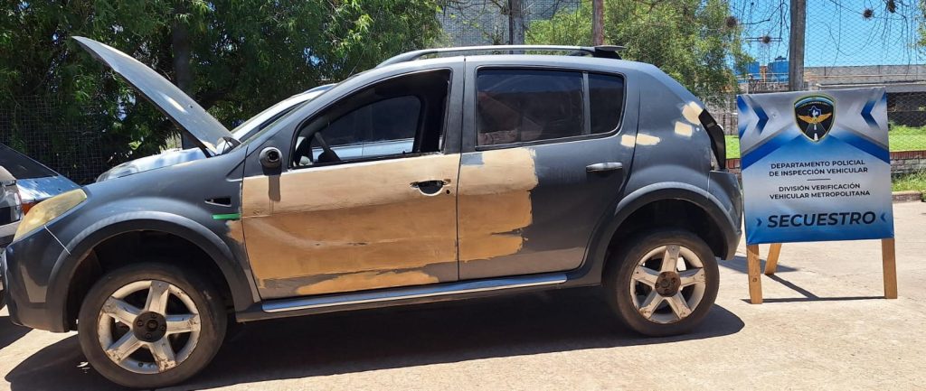 Caminera secuestró auto adulterado, recuperó una motocicleta y detuvo a seis personas con pedidos de captura