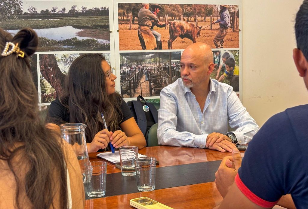 Acuerdo entre Producción y el Iccti permitirá que pasantes universitarios se sumen al programa AviChaco Acuerdo entre Producción y el Iccti permitirá que pasantes universitarios se sumen al programa AviChaco