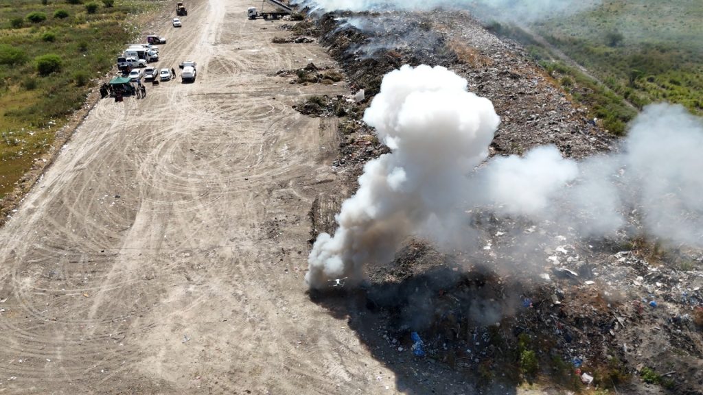 Bomberos llevaron a cabo la destrucción de más de 300 kilos de pirotecnia incautada