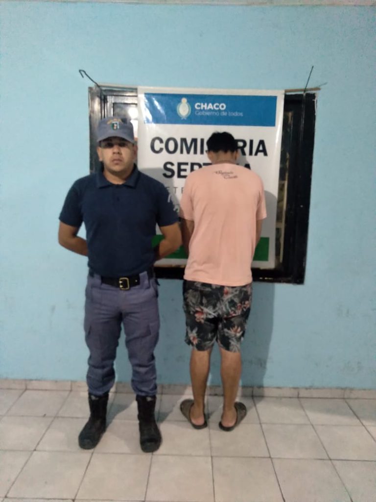 Aprehenden a un sujeto por amenazar con un cuchillo a su pareja