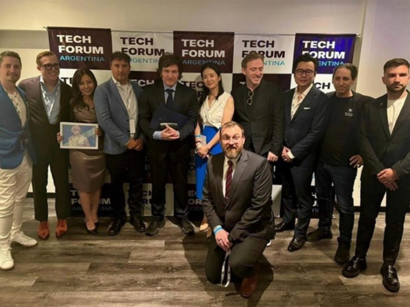 Alerta roja en Casa Rosada: Milei busca abogados en secreto para enfrentar las denuncias por estafa Alerta roja en Casa Rosada: Milei busca abogados en secreto para enfrentar las denuncias por estafa