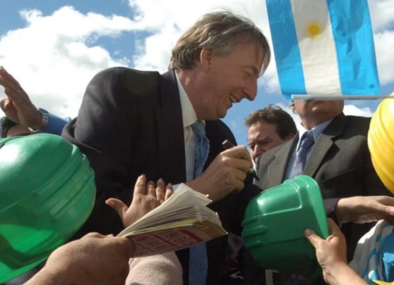 Cristina Kirchner evocó la figura de Néstor Kirchner, al cumplirse el 75 aniversario de su nacimiento Cristina Kirchner evocó la figura de Néstor Kirchner, al cumplirse el 75 aniversario de su nacimiento