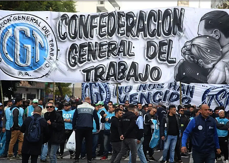 La Justicia laboral declaró inconstitucional el DNU de Milei que limitaba el derecho a huelga La Justicia laboral declaró inconstitucional el DNU de Milei que limitaba el derecho a huelga