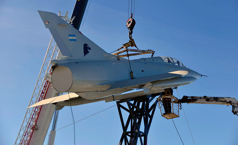Advierten que Corrientes destinará cifra millonaria para alquilar un avión para museo Advierten que Corrientes destinará cifra millonaria para alquilar un avión para museo