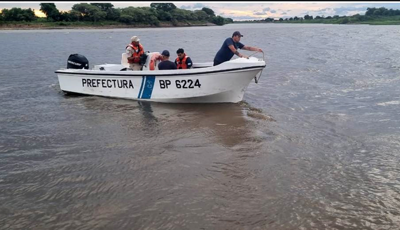 Buscan a tres jóvenes desaparecidos en el río Paraná en Esquina Buscan a tres jóvenes desaparecidos en el río Paraná en Esquina