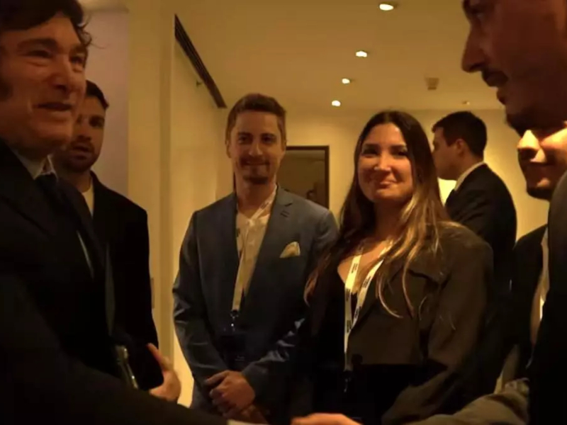 “Francotiradores” y “correr la alfombra”: los trucos de $LIBRA que confesó un asesor de la cripto que promocionó Milei “Francotiradores” y “correr la alfombra”: los trucos de $LIBRA que confesó un asesor de la cripto que promocionó Milei