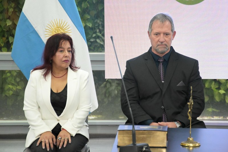 Defensoría del Pueblo: legisladores acompañaron la jura de Sergio Lencovich y Alicia Torres Defensoría del Pueblo: legisladores acompañaron la jura de Sergio Lencovich y Alicia Torres