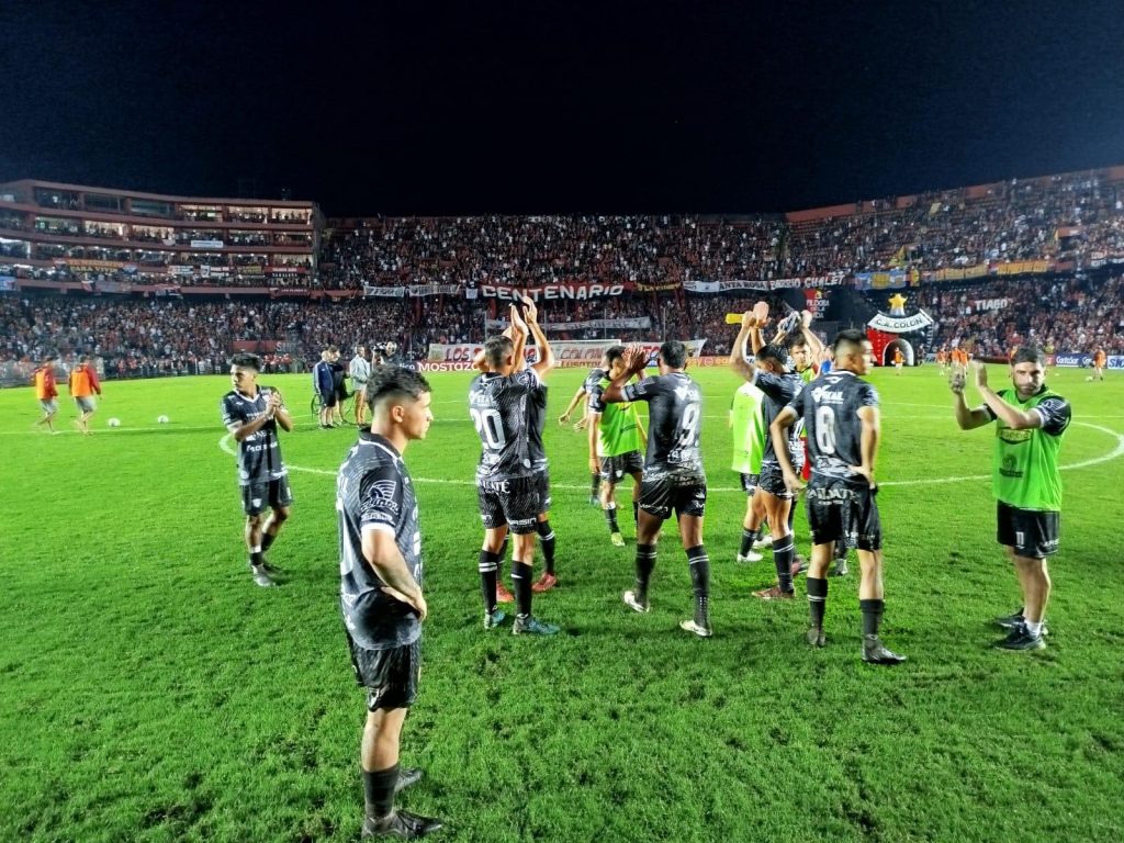 Primera Nacional: For Ever nunca se rindió pero no pudo en Santa Fe Primera Nacional: For Ever nunca se rindió pero no pudo en Santa Fe