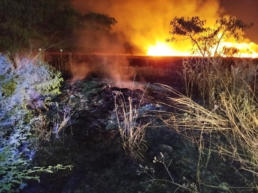 Inició una quema de basura y provocó un incendio de pastizales en Tirol