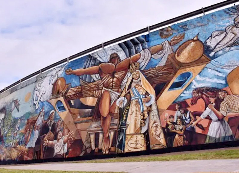 El Mural de la Correntinidad vuelve a relucir tras la restauración total en la vecina capital El Mural de la Correntinidad vuelve a relucir tras la restauración total en la vecina capital