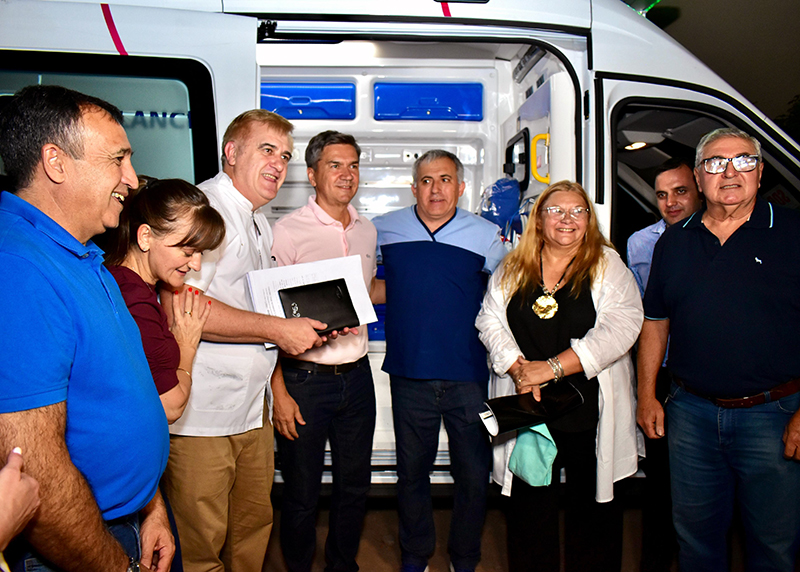 El Gobierno provincial refuerza sistema sanitario con nueva ambulancia para el Hospital de Hermoso Campo El Gobierno provincial refuerza sistema sanitario con nueva ambulancia para el Hospital de Hermoso Campo