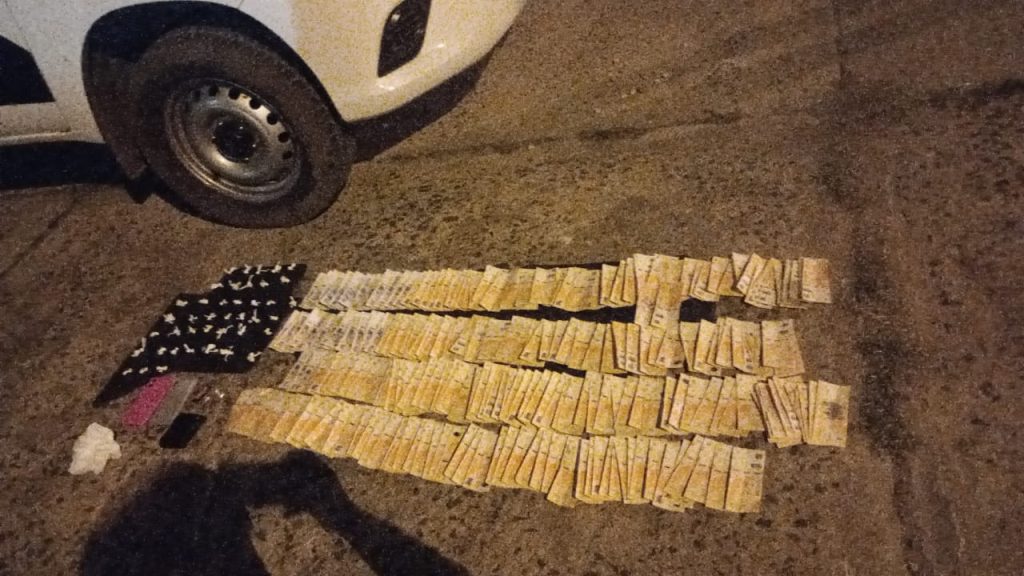 Atrapados con cocaína y dinero en un operativo antidrogas
