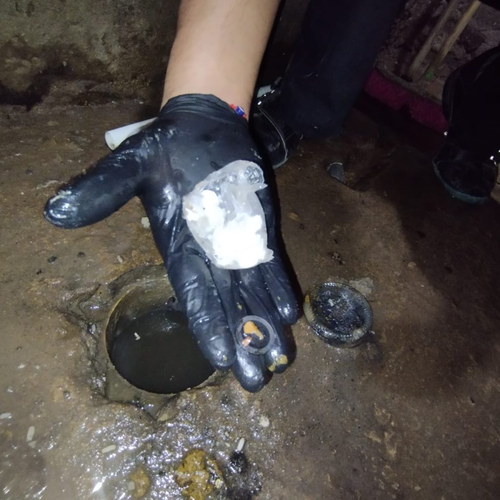 Allanamiento a un bunker de drogas terminó con detenidos y dinero incautado