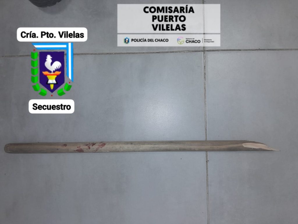 Fue encontrado agrediendo a su pareja con un palo y lo detuvieron