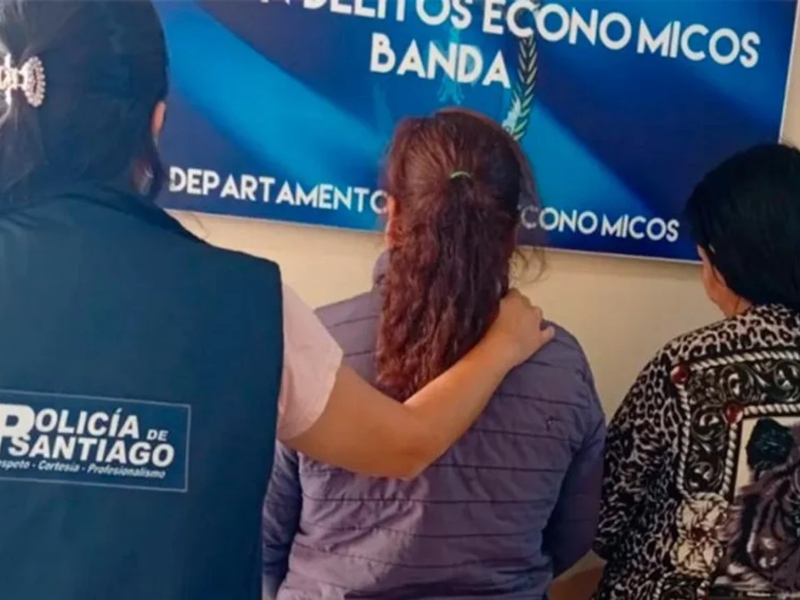 Detuvieron a tres mujeres por integrar una red de falsificación de certificados médicos Detuvieron a tres mujeres por integrar una red de falsificación de certificados médicos